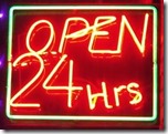 insegna OPEN 24 Hrs