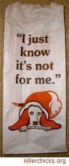sacchetto di carta con disegno di cane triste e la scritta “I just know it’s not for me”