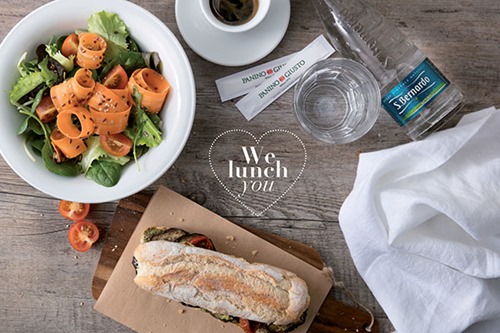 We lunch you: offerta composta da panino, insalata, acqua, caffè